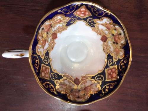 ROYAL ALBERT 'HEIRLOOM' TRIO