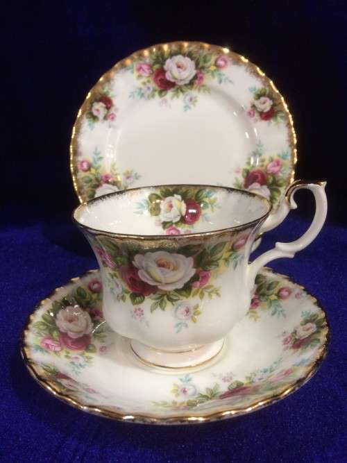 ROYAL ALBERT 'CELEBRATION' TRIO