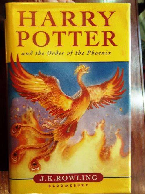HARRY POTTER AND THE ORDER OF THE PHOENIX - J K ROWLING (first edition)