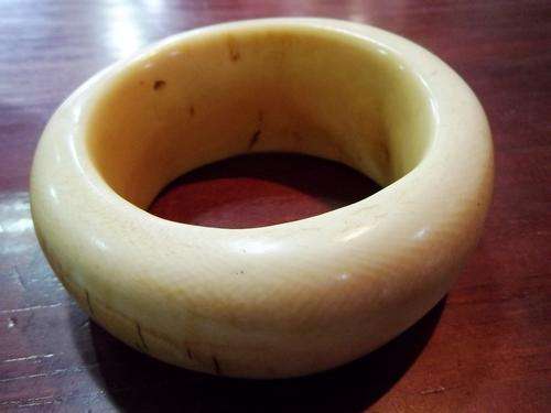 ANTIQUE IVORY BANGLE (free SA postage)