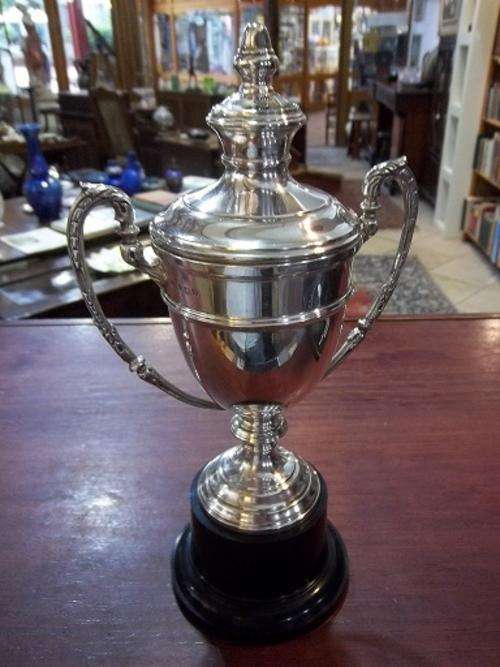 SILVER TROPHY WITH LID - BIRMINGHAM 1938.