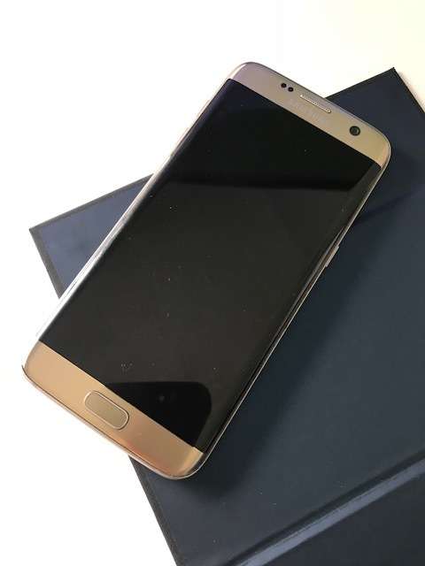 SAMSUNG S7 EDGE + SAMSUNG VR HEADSET + Gear II Smartwatch