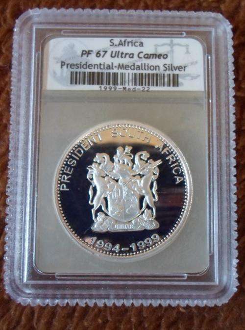 Nelson Mandela Proof 67 Ultra Cameo 39mm  Presidential Medallion