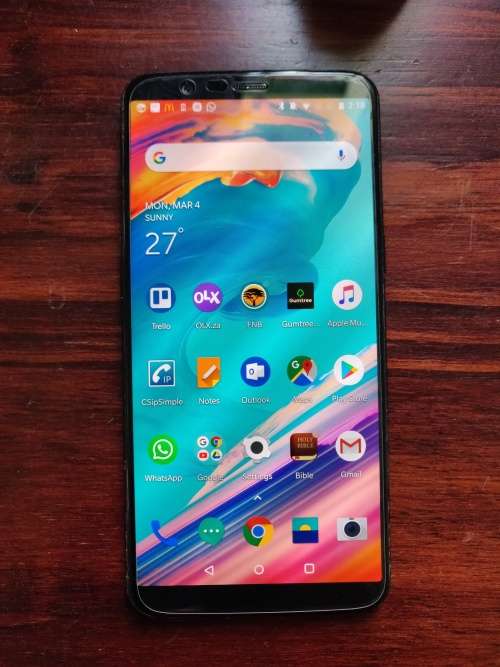 OnePlus 5T 128GB 8GB RAM Good Condition Sold As Is