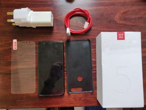 OnePlus 5T 128GB 8GB RAM Good Condition Sold As Is