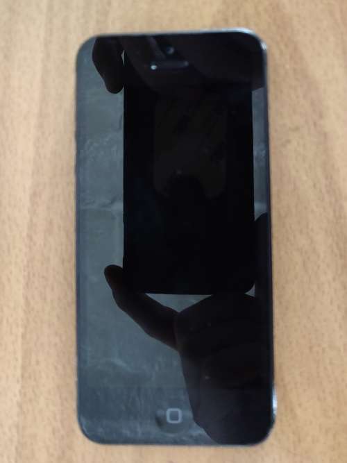 Apple Iphone 5 (64gb) in Good Condition