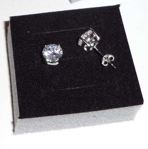 Beautiful Silver Plated Stud Earrings CZ Stones High Quality