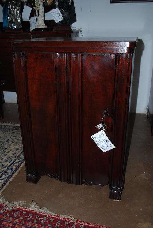 bed side or occasional pedastal