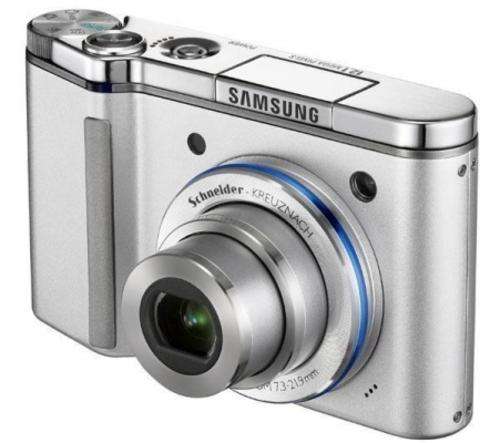 Samsung NV20 Digital Camera 12.1 MP +charger and pouch +2 gb mem card AS NEW
