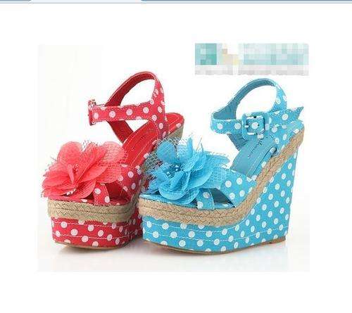 Wedge Sandals (Size 2,5 - 6)
