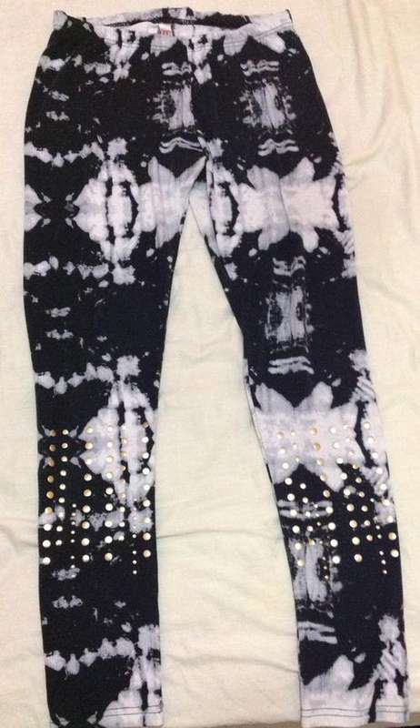 Sale Ladies Black and White Leggings Size 32