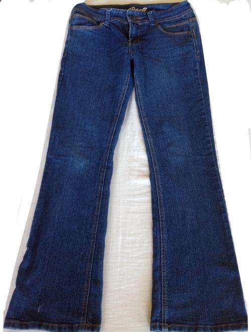 Ladies Blue Straight Leg Jeans With Flare Size 32