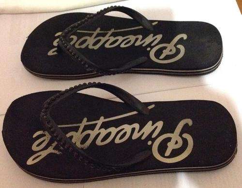 Sale Ladies Black Pineapple Sandles Size 5