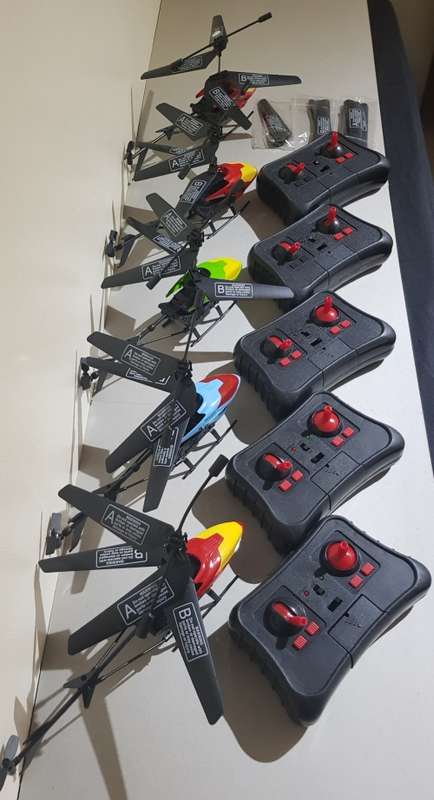 Lot of R/C helicopters - Please Read Ad