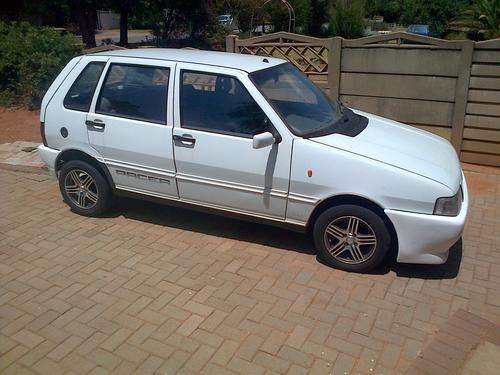 Fiat Uno Pacer 1400 - 5 Door 1996        (Nice sound system)