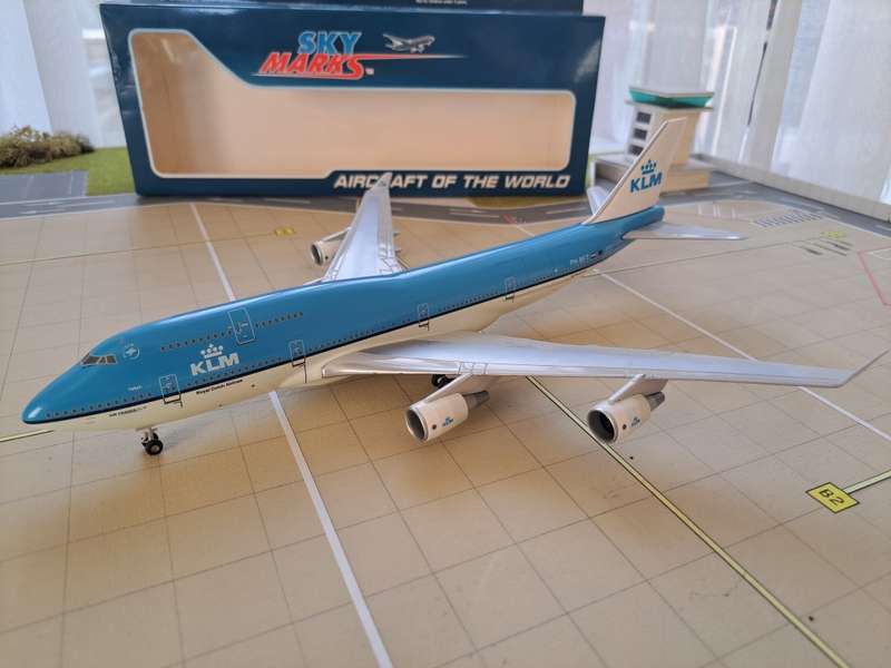 KLM 1/200 747-400 Plastic Model | Skymarks