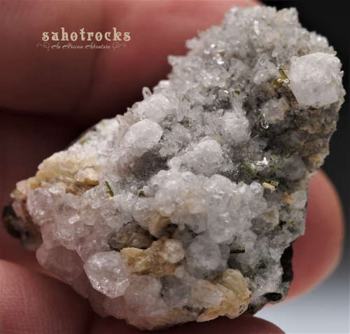 Pumpellyite, Analcime Heulandite Quartz - Gobobosep Brandberg, Namibia