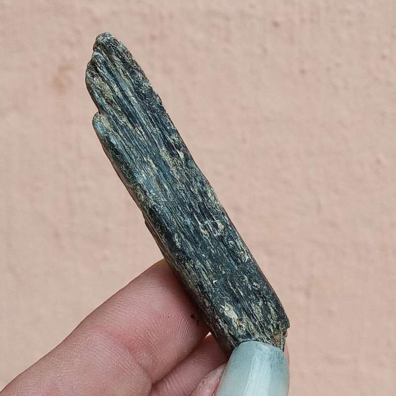 Kyanite grey blue ultramarine -Zimbabwe - disthene, rhaeticite, sapparite, cyanite 27g 7cm