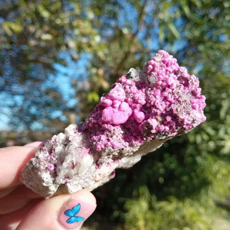 Cobaltoan Calcite, Cobaltoan Dolomite, druse quartz - DR Congo, Africa 72grams - See DESCRIPTION