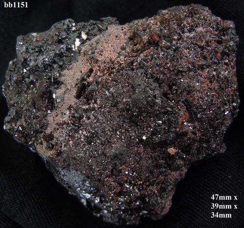 Kalahari manganese fields hausmanite,manganovesuvianite and andradite garnet-South Africa-110gram