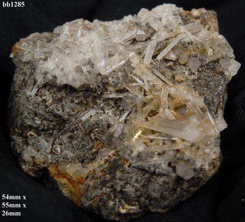 Shinkolobwe Katanga barite crystals on matrix-Congo-97gram