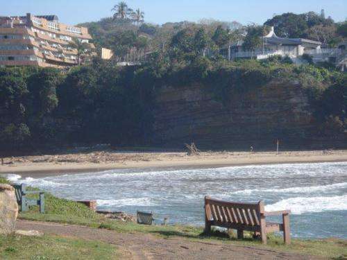 VERY CLOSE TO THE BEACH-WONDERFUL FISHING/SWIMMING-THREE BEDROOM HOUSE-OUT OF SEASON SPECIAL