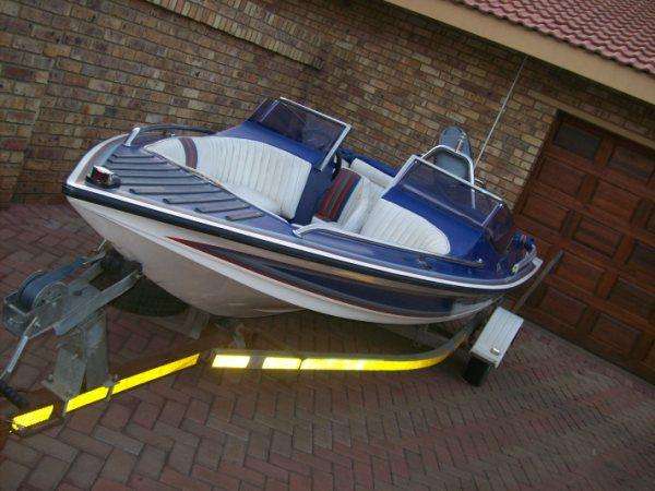 MINI XTASKI SPEED BOAT