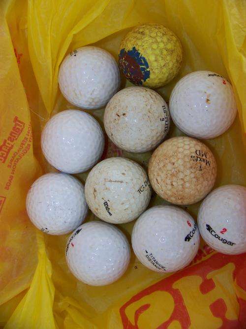 JOB LOT OF GOLF BALLS