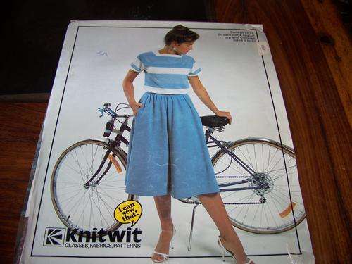 KNITWIT SEWING PATTERN 1500 - SQUARE NECK RAGLAN TOP AND CULOTTES