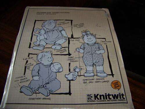 KNITWIT SEWING PATTERN 9200 - BABIES