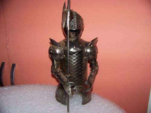 KNIGHT BOTTLE DECORATION FOR LARGE BOTTLES