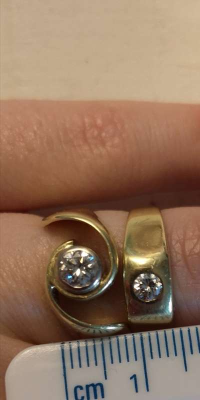 Diamond gold wedding rings