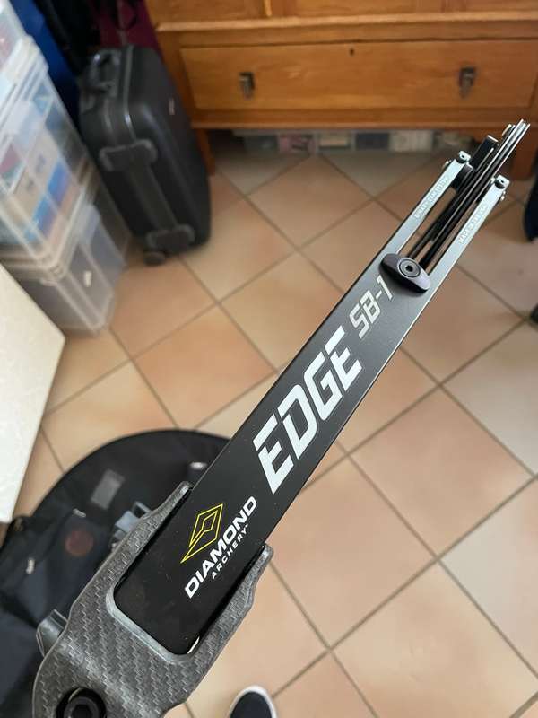 Diamond Archery Edge SB-1 RH Bow
