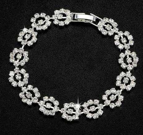 ***SIMULATED DIAMOND  BRACELET ~ WHITE GOLD PLATED ~***
