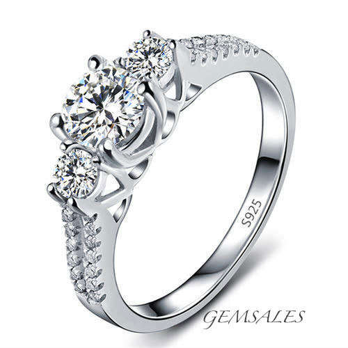 STUNNING SIMULATED DIAMOND RING ~ STAMPED S925 ~ SIZE 7