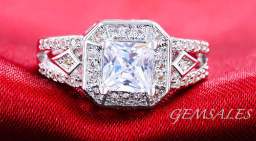 #NEW ARRIVAL# SPECTACULAR!!!  SIMULATED DIAMOND RING   ~STAMPED 18KGP~ SIZE 7