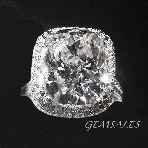 #NEW ARRIVAL# EXCEPTIONAL# SENSATIONAL# 8 CARAT SIMULATED DIAMOND RING-SIZE 8 3/4 - R