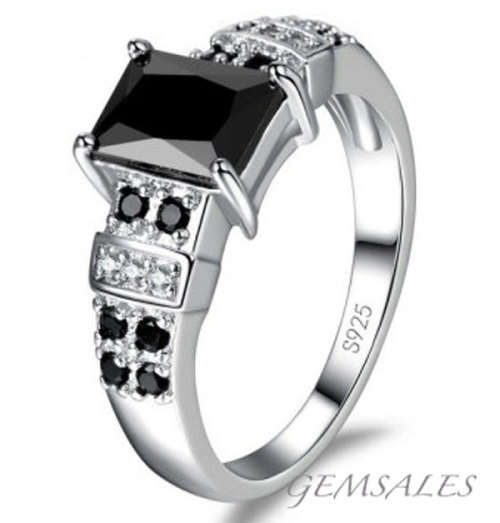STUNNING  BLACK CZ & SIMULATED DIAMOND RING  - SIZE 7