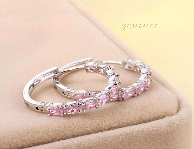 9 OVAL CUT PINK TOPAZ CZ ***ELEGANT & STYLISH***  MEASURING + - 2.8cm