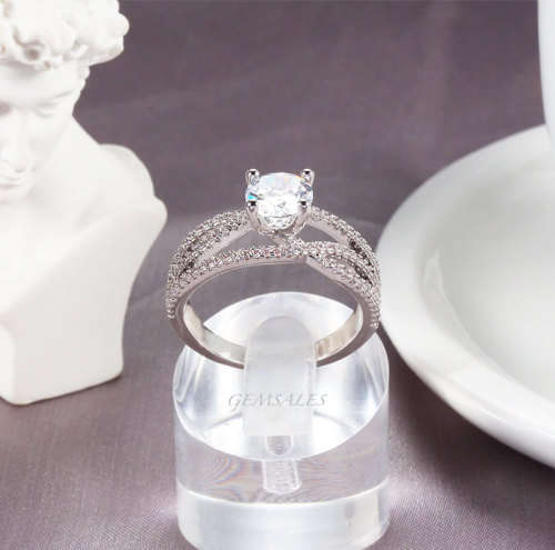 2ct  BRILLIANT CUT CZ  IN CRISS CROSS PAVE SETTING #STUNNING#     SIZE    8.75   -   R   -   59mm