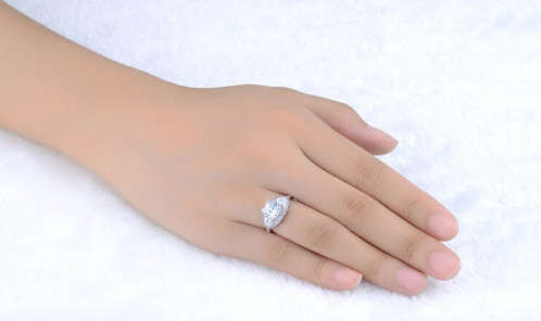 2.05ct PRINCESS HALO TRILLION SETTING CZ  *18KGP*   SIZE   5.75   -   L 1/2   -   51mm