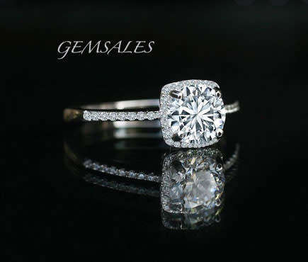 2.0ct  Simulated Diamond CZ Halo Setting  #18KGP#  SIZE  7.5
