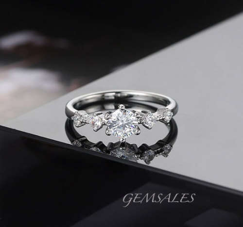 .50ct High Fashion #Minimalist - Stacking# Ring Elegant    Size  6