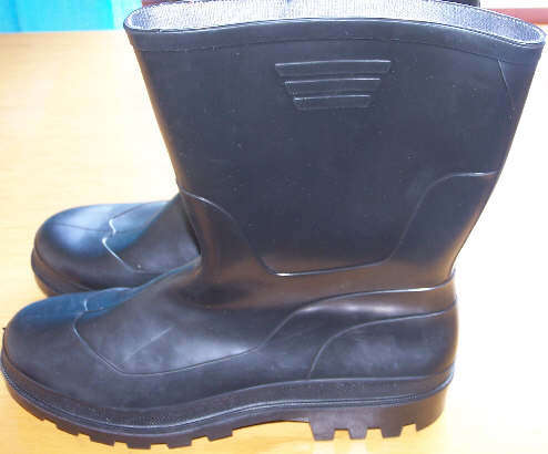 GUM BOOTS