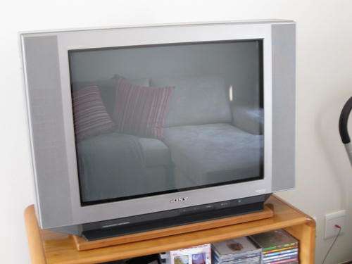 *** CRAZY! R1.00 AUCTION Sony 60cm CRT Television value of R3000***