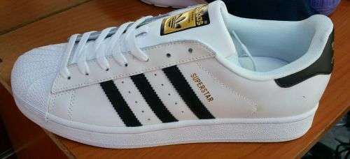 2 ADIDAS SUPERSTAR ORIGINALS FOR THE PRICE OF 1- FOR REAL!!! ITS THE WEEKEND SPECIAL BABY!!