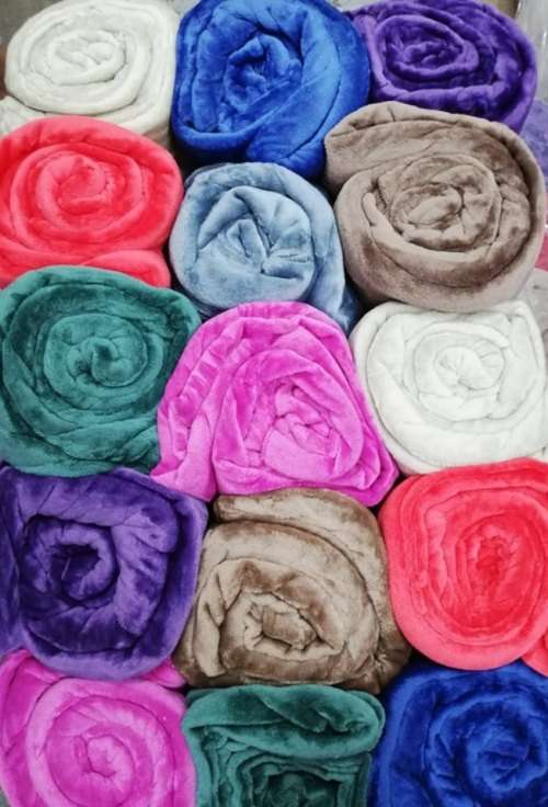 Fleece throw 180x210cm - R 140 ea