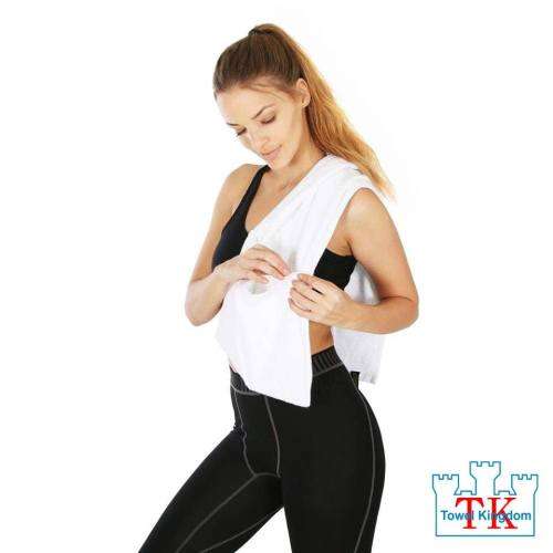 Gym Towel With Zip Pocket | White
