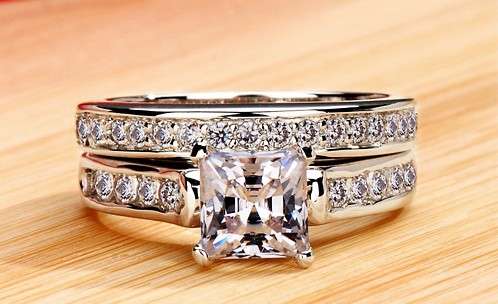 Elegant 925 Silver Ring, Platinum Plated , one size available