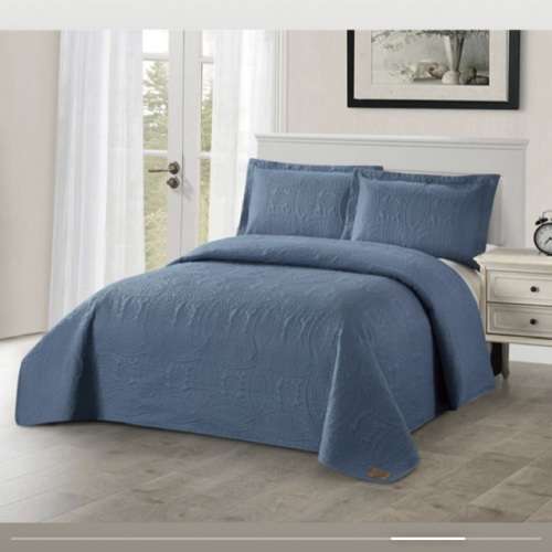 Pierre Cardin quilt with pillowcases